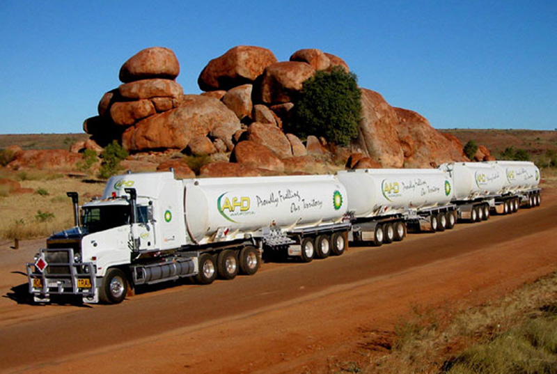 Uncios caminhões em Argentina-2408