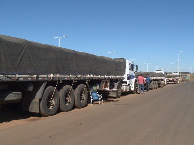 Uncios caminhões em Argentina-3909